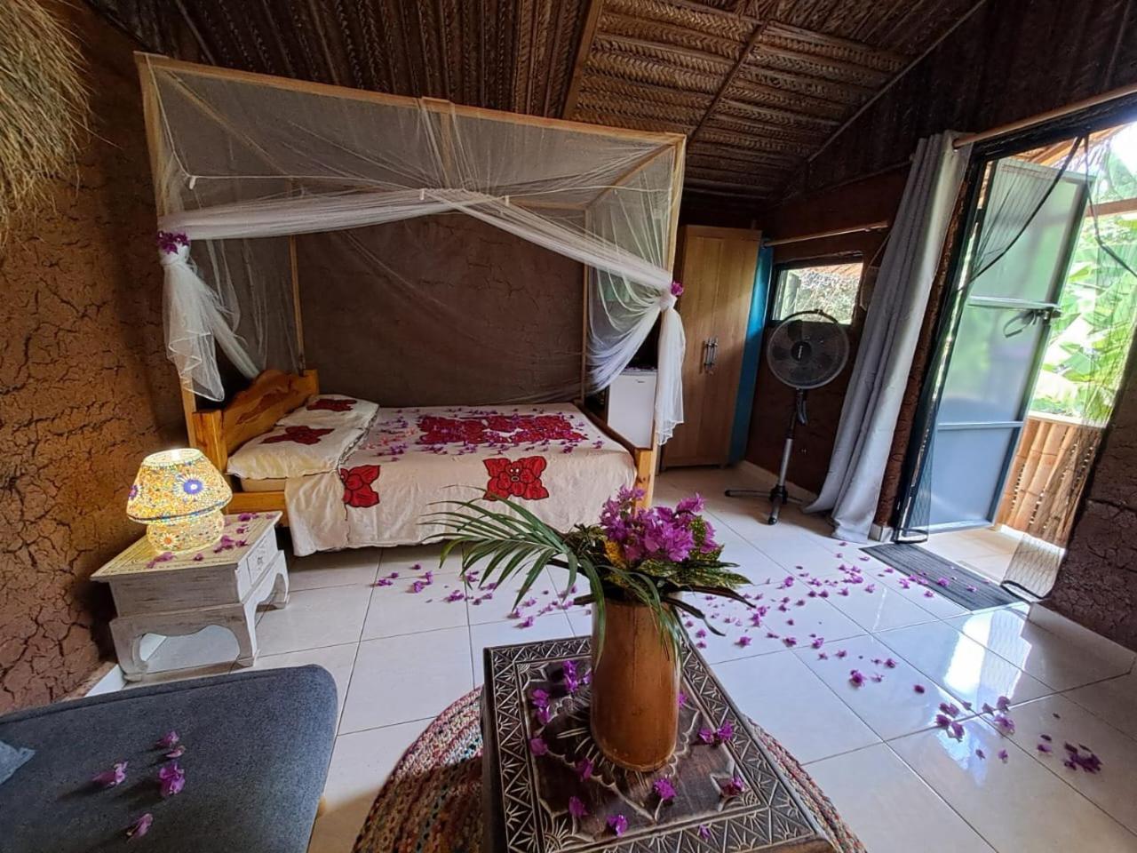 Le Chissioua Hotel Sada Buitenkant foto